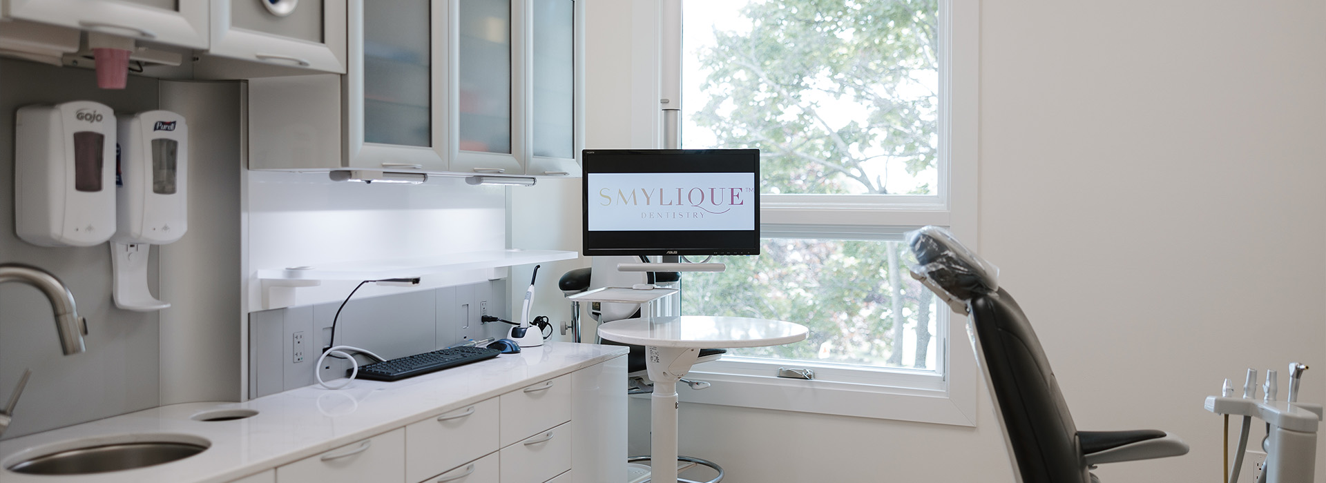 SMYLIQUE trade  Dentistry | Implant Dentistry, Tooth Colored Fillings and Periodontal Treatment