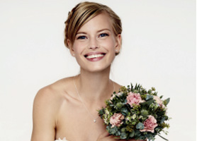 SMYLIQUE trade  Dentistry | Teeth Whitening, Same Day Teeth Whitening and Dental Cleanings