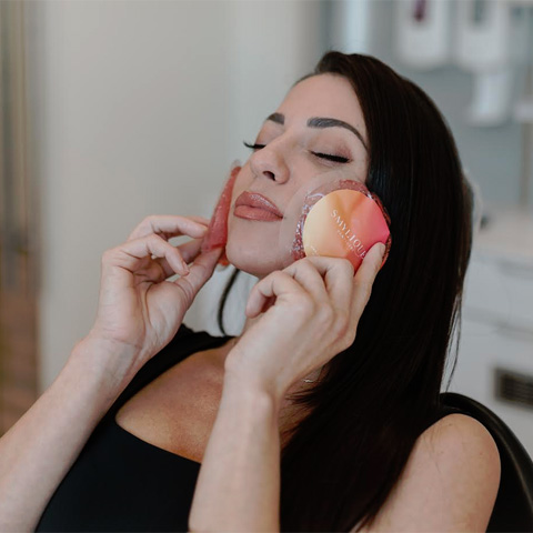 SMYLIQUE trade  Dentistry | Extractions, Oral Exams and Dental Cleanings